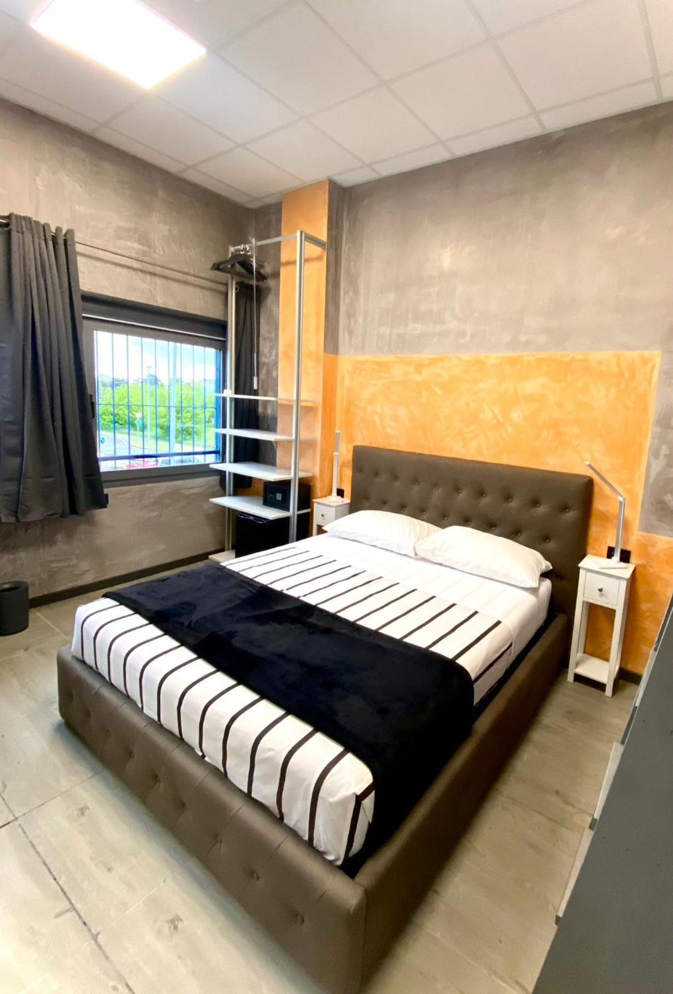 Hotel Tech Brembate Exterior foto